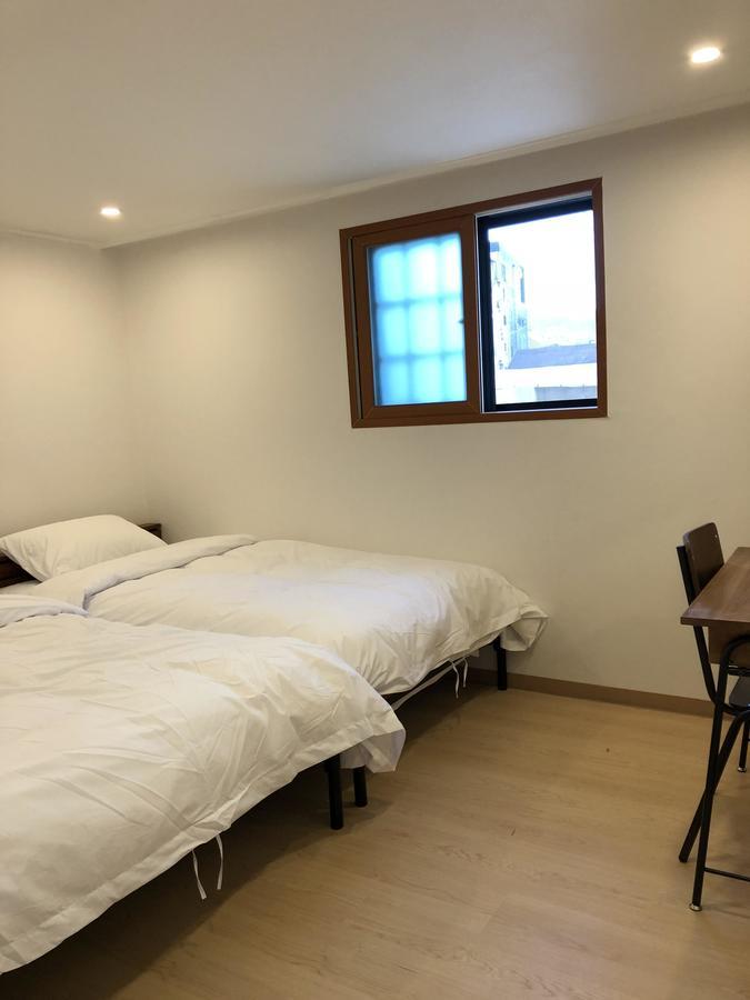 Ultari Hostel Jongno Сеул Экстерьер фото