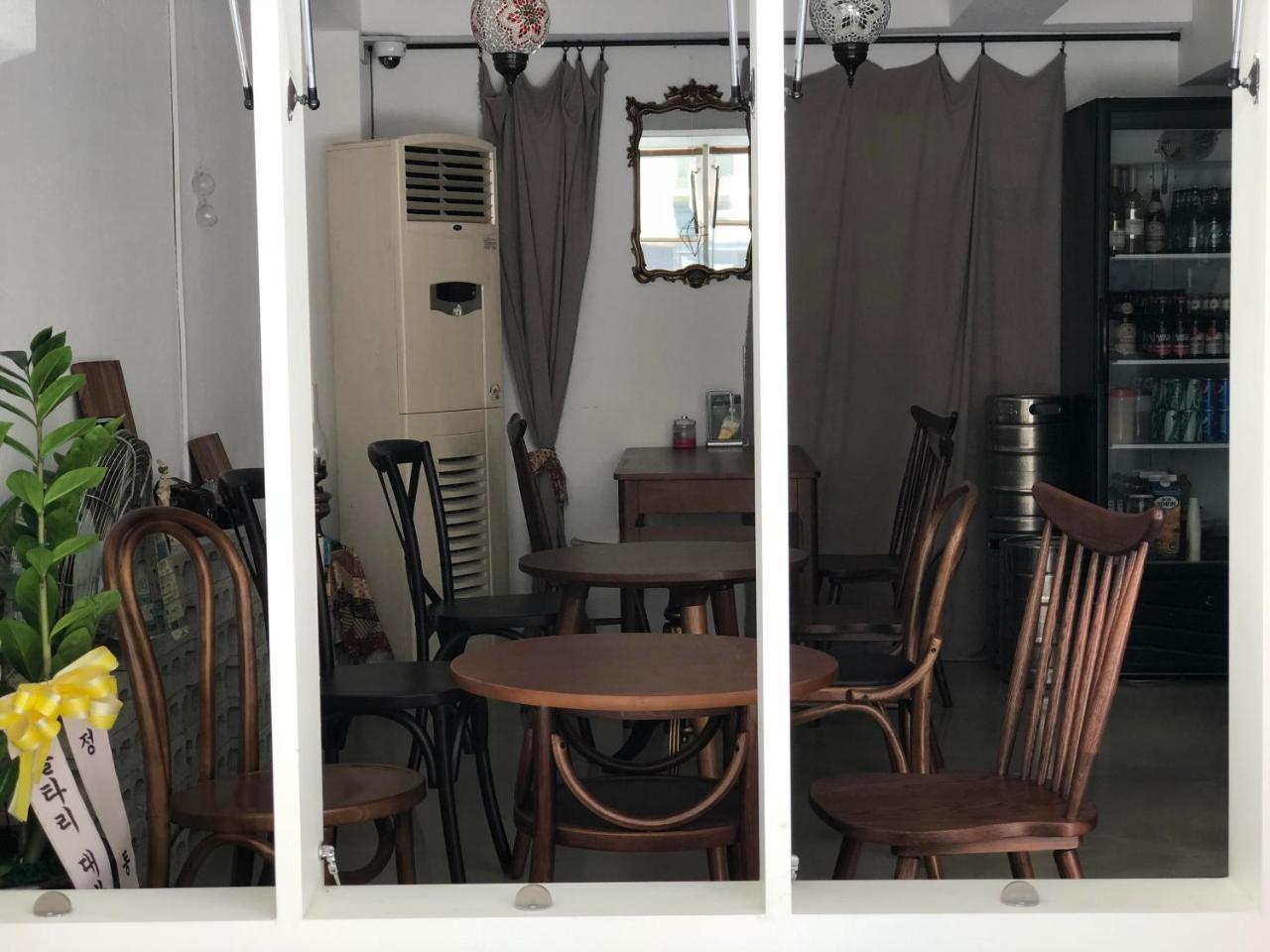 Ultari Hostel Jongno Сеул Экстерьер фото